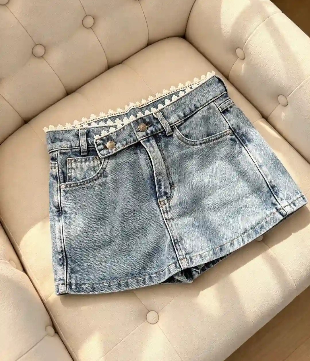 Shorts Pollera con Puntilla Cintura Cruzada - Imagen 2