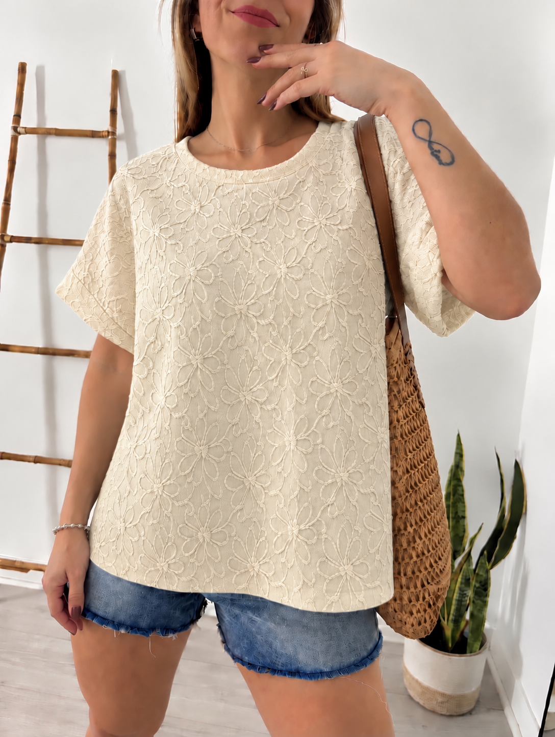 Remera de Broderie - 51FF96D6-3D01-4305-B78B-DEB0B1BABBF1.png