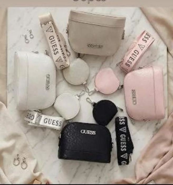 Cartera Ingreso!!! Guss . *negra Se Va con una de Color si o Si*