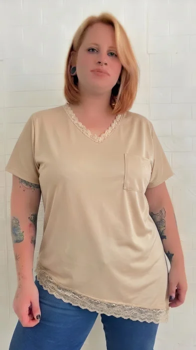 Remera con Encaje Talles Especiales Microfibra con Lycra