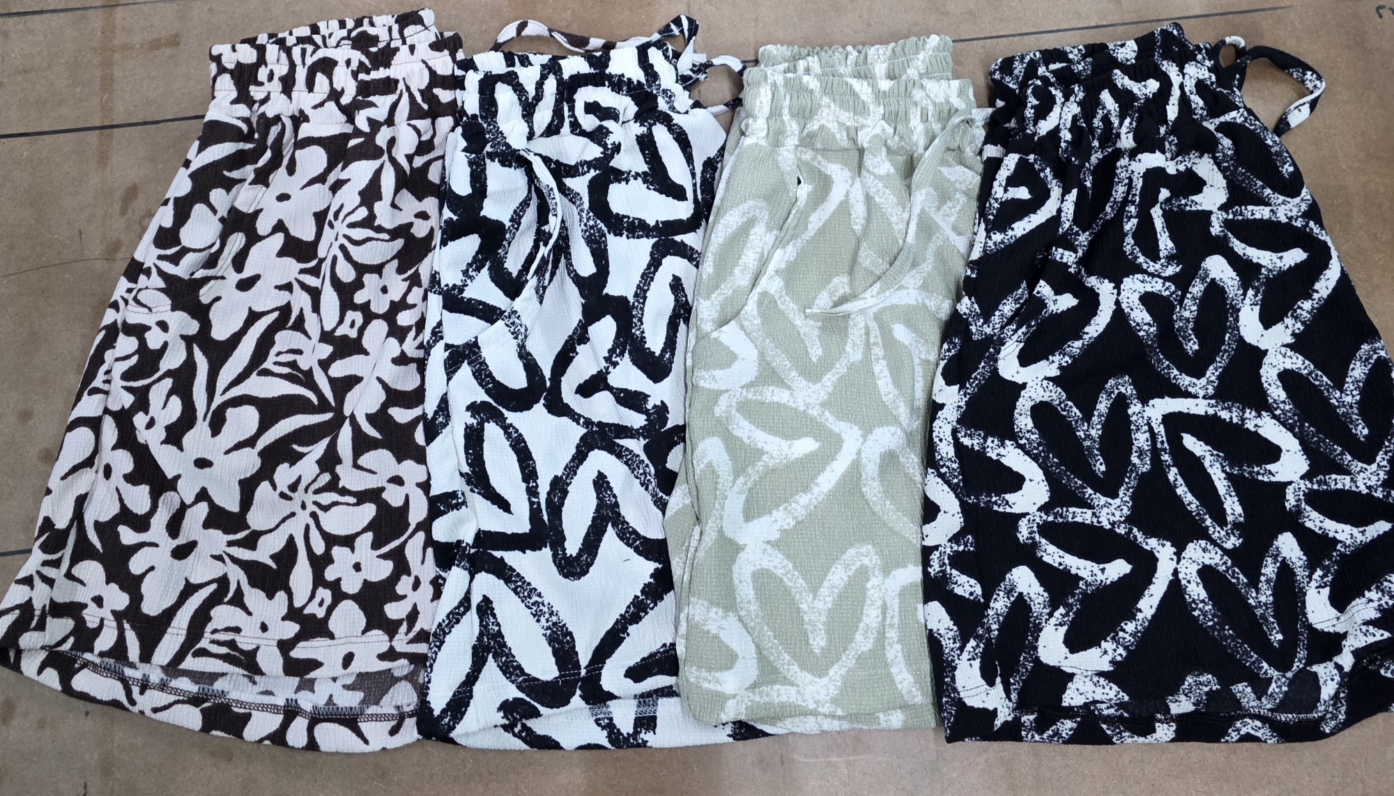 Short Estampados de Tela Elisa con Espandex - Imagen 3