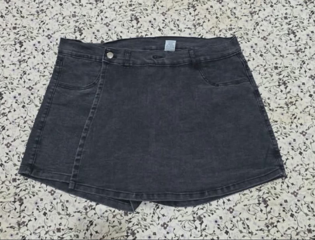 Shorts Pollera Elastizado con Botones 48 al 60 - Imagen 2