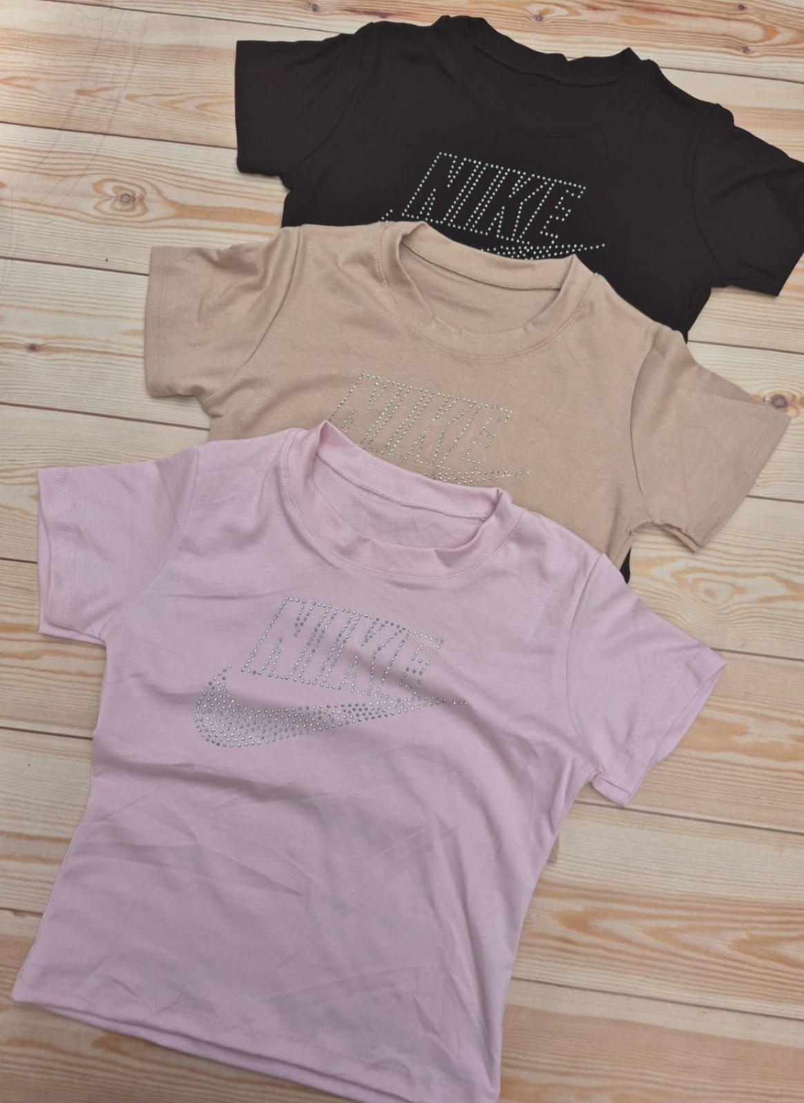 Baby Tee Strass Adi y Nk - Imagen 2