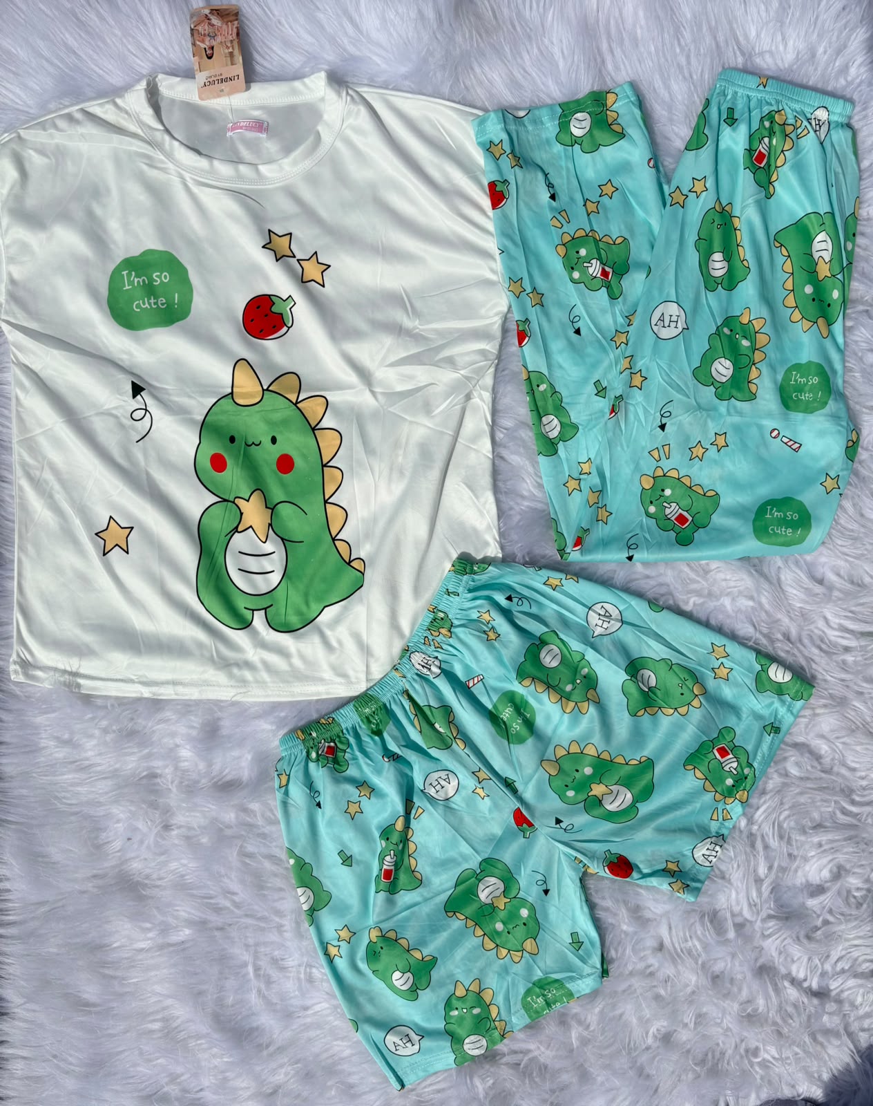 Pijama de 3 Piezas - 5a20e315-6c53-4dcf-b3ee-ad7df58516f8.jpeg