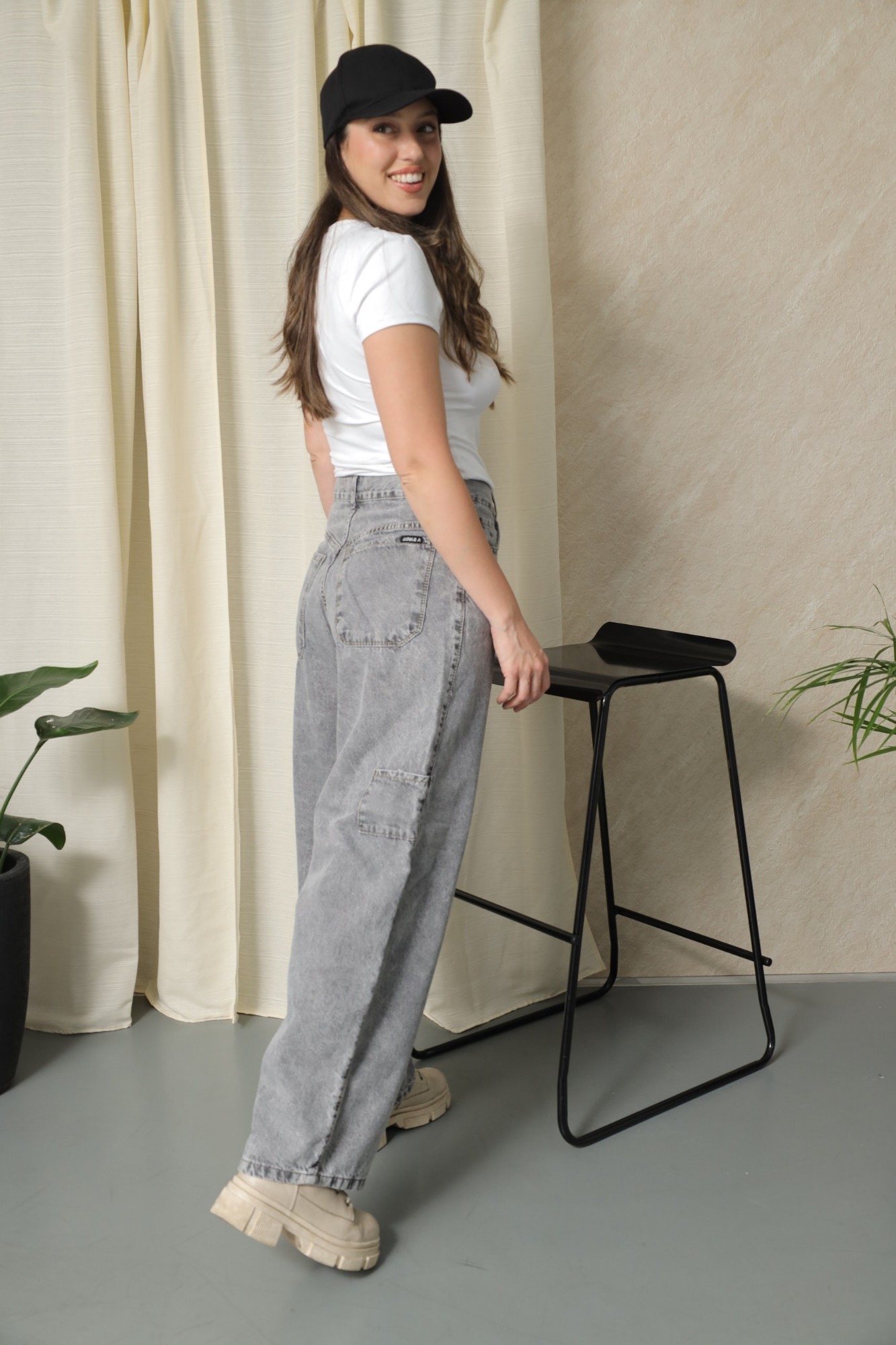 Baggy Nevado Gray Ceniza! con Bolsillo Delantero - Imagen 3