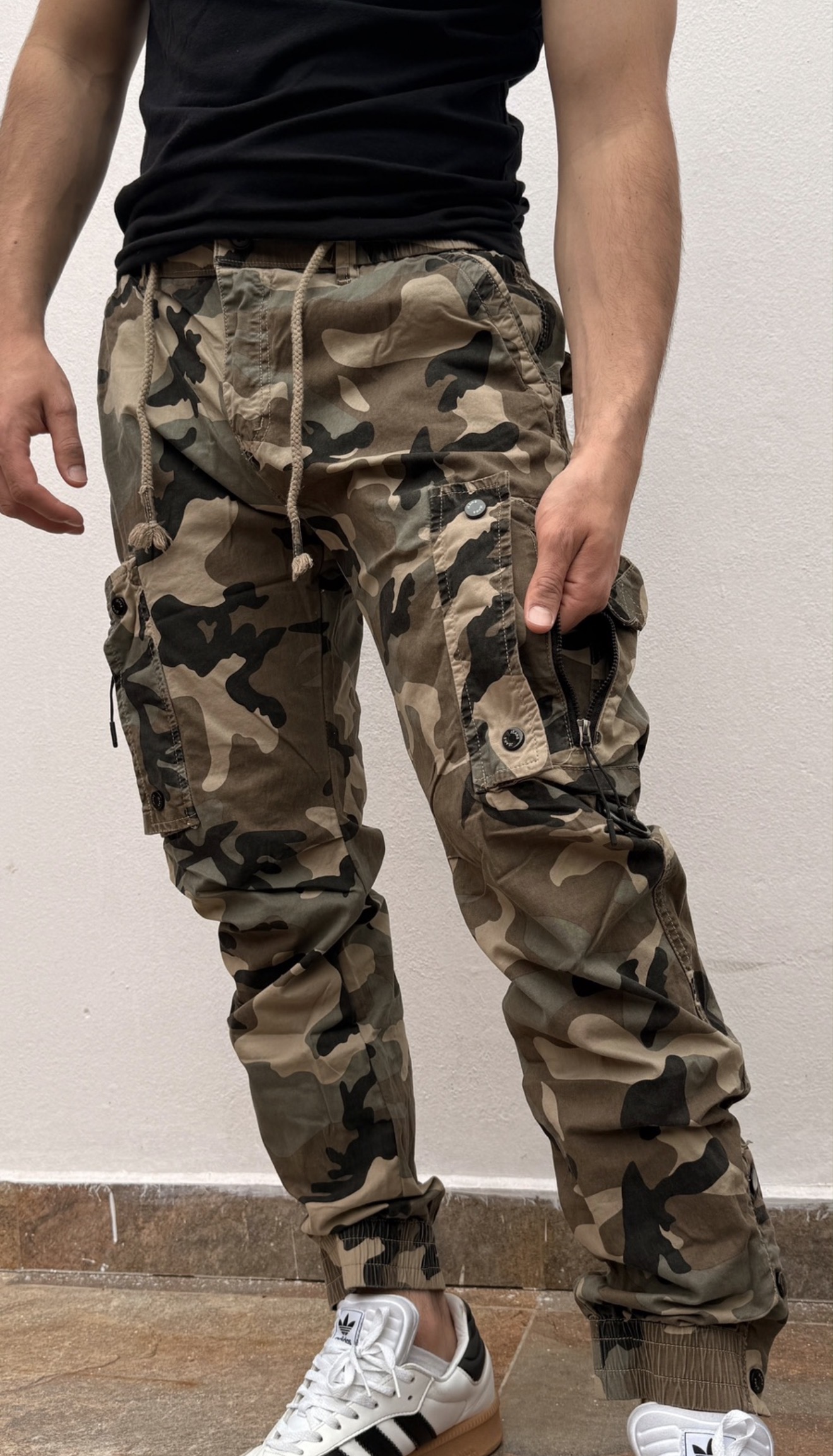 Pantalones Cargo Camuflado - IMG_0263.jpeg