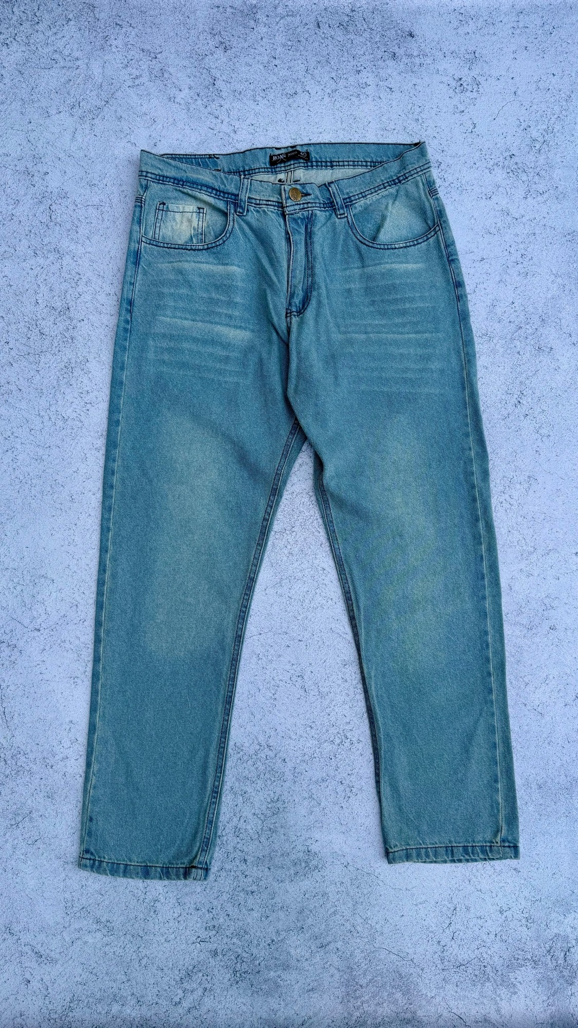Pantalon Mom Celeste Oxida Localizado y Vigotes - Imagen 2
