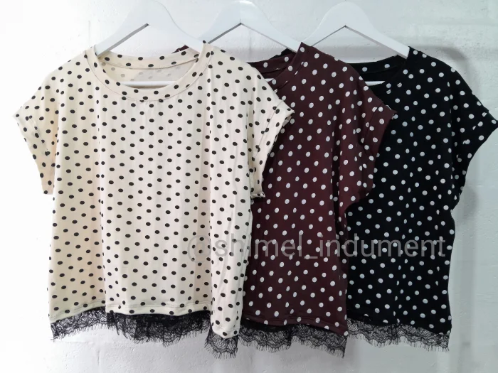 Remera Lunares C/puntilla