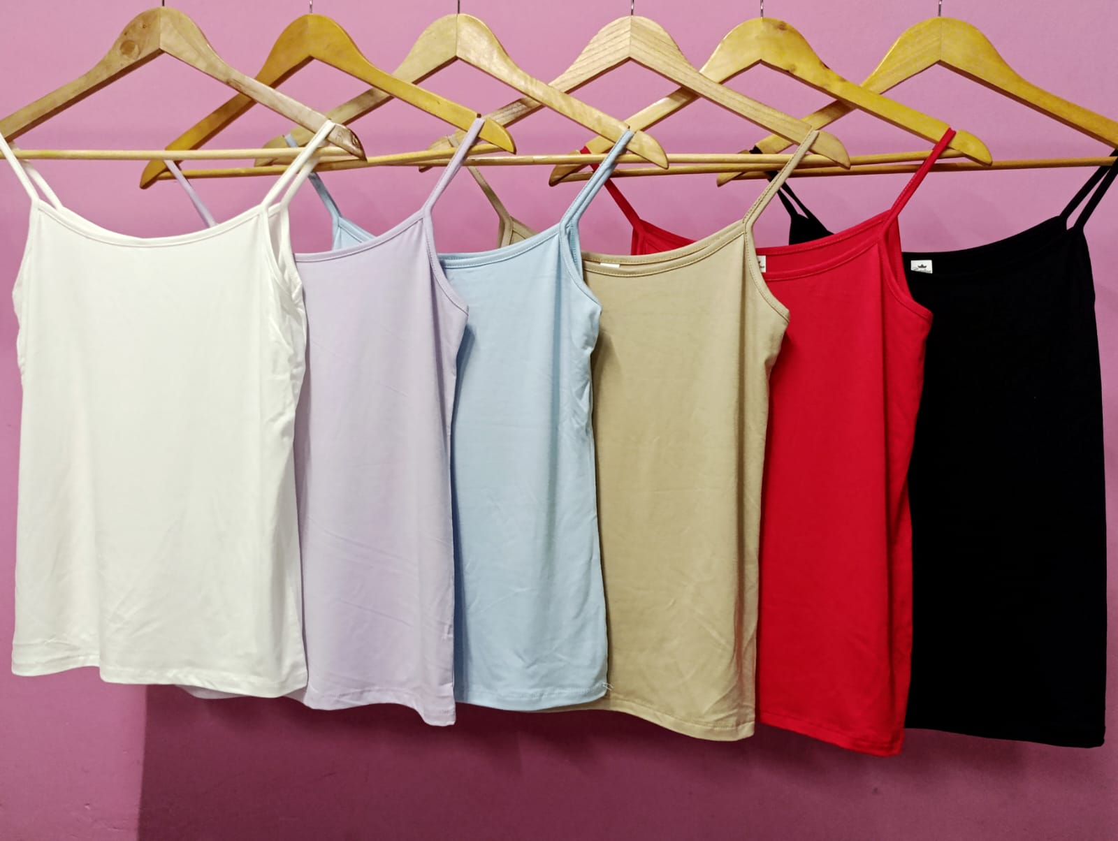 Musculosa Bretel Fino - de1bad15-1f34-43c0-9f7c-3a7f4b9bf7a2.jpg