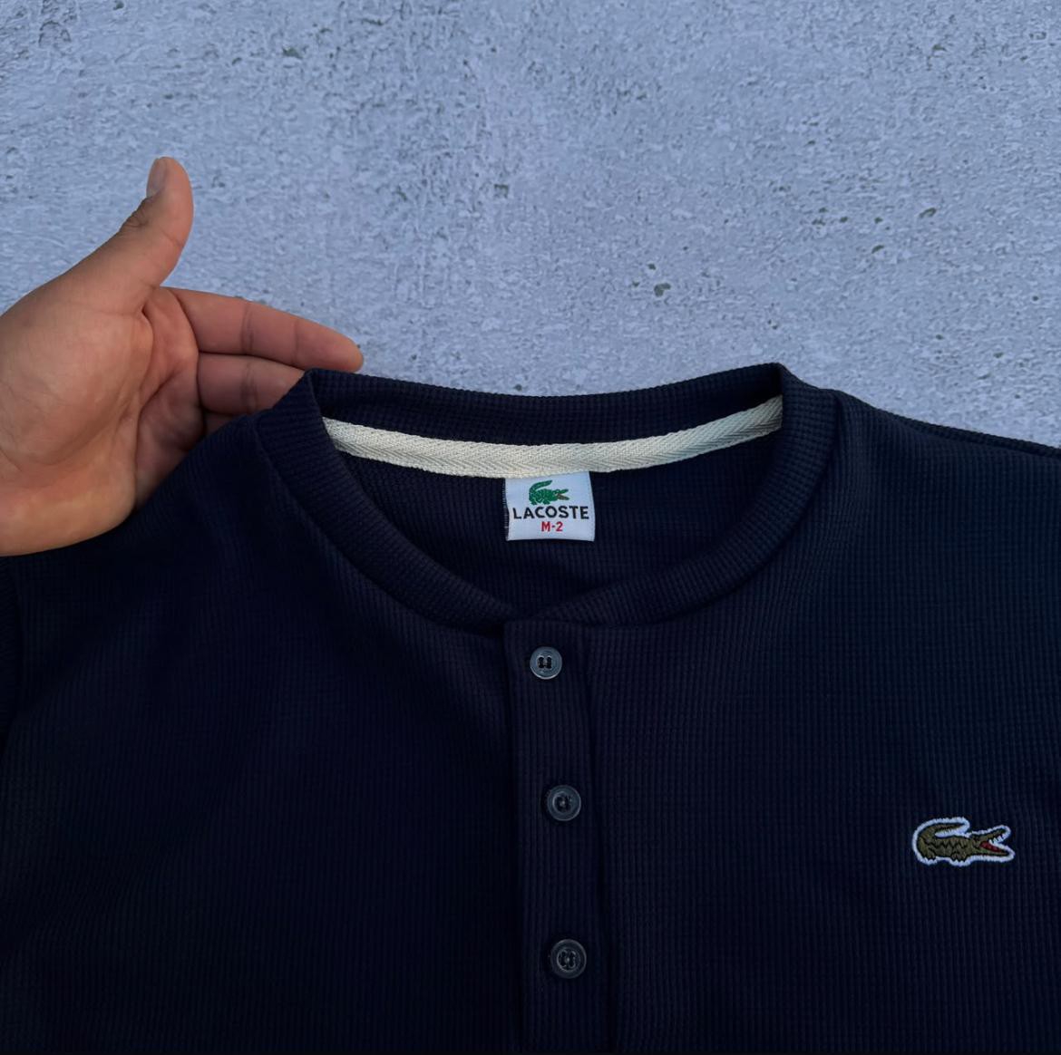 Remera con Botones Lacos Wafle Premium Bordado - Imagen 2