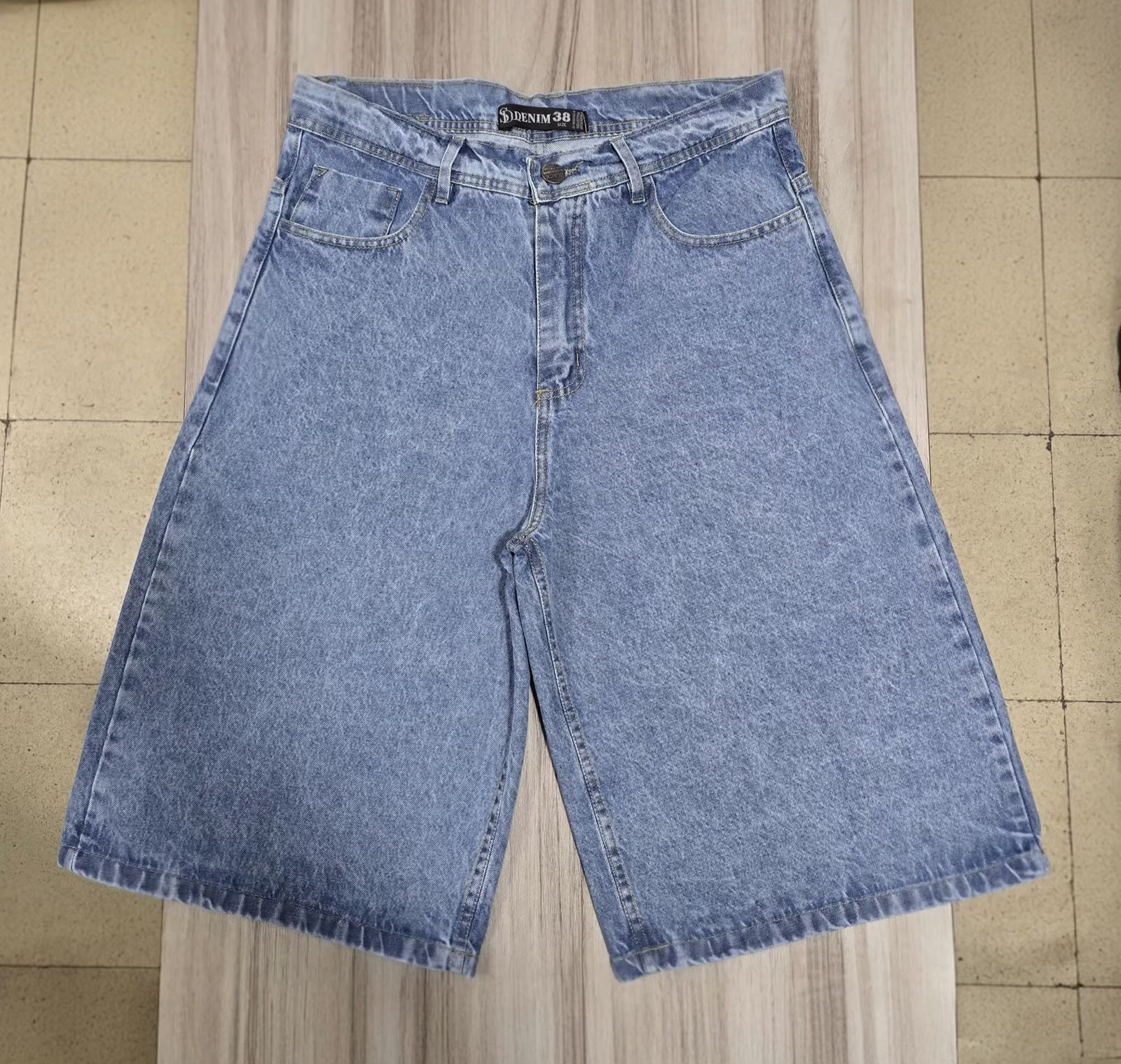 Bermuda Baggy Gris Nev Cl - 1b1e31cb-f8fc-419e-8ccc-295480a41719.jpeg