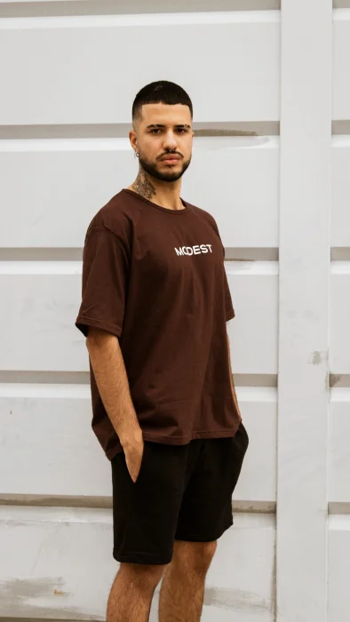 Remera Oversize Chocolate Hombre Modest Jersey