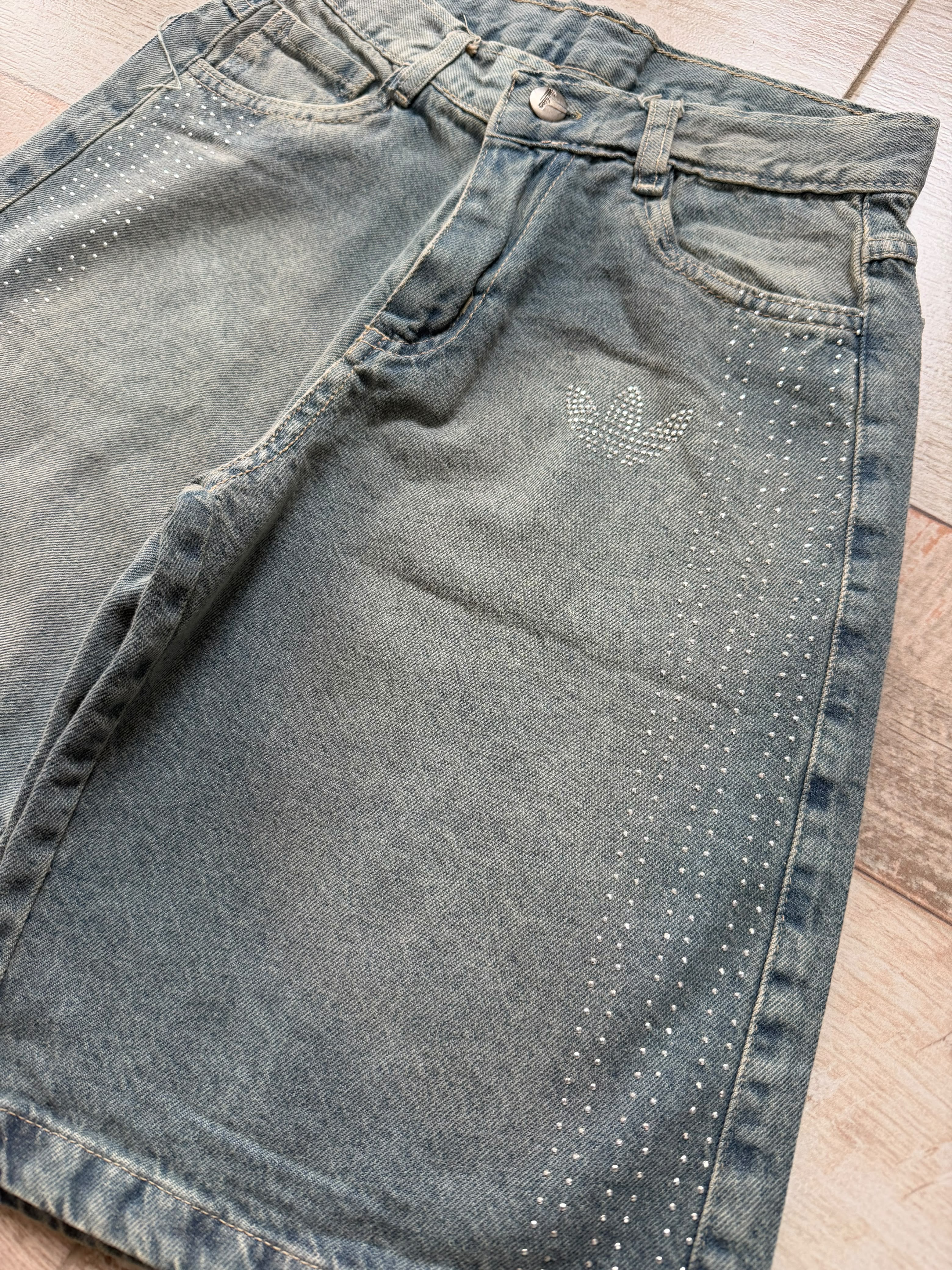 Bermuda Baggy con Brillo - b0e0a3b1-e892-4ab3-9195-ed4f1e999eb7.jpeg