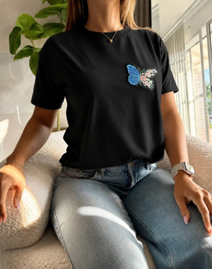 Remera Bordado Mariposas Algodón - Imagen 2
