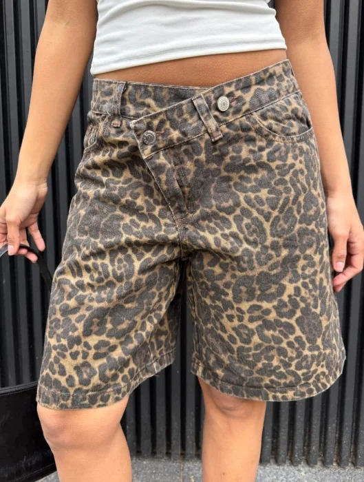 Bermuda Animal Print Aci