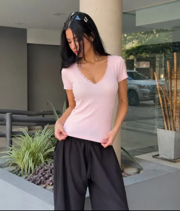 Camiseta con Puntilla