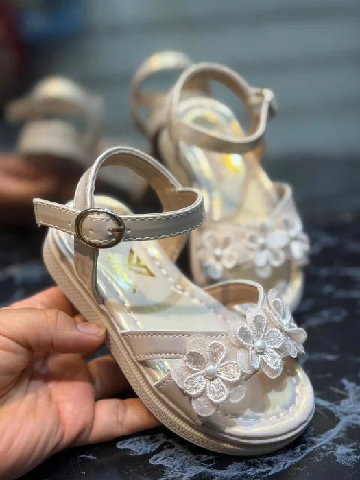 Sandalias de Nenas
