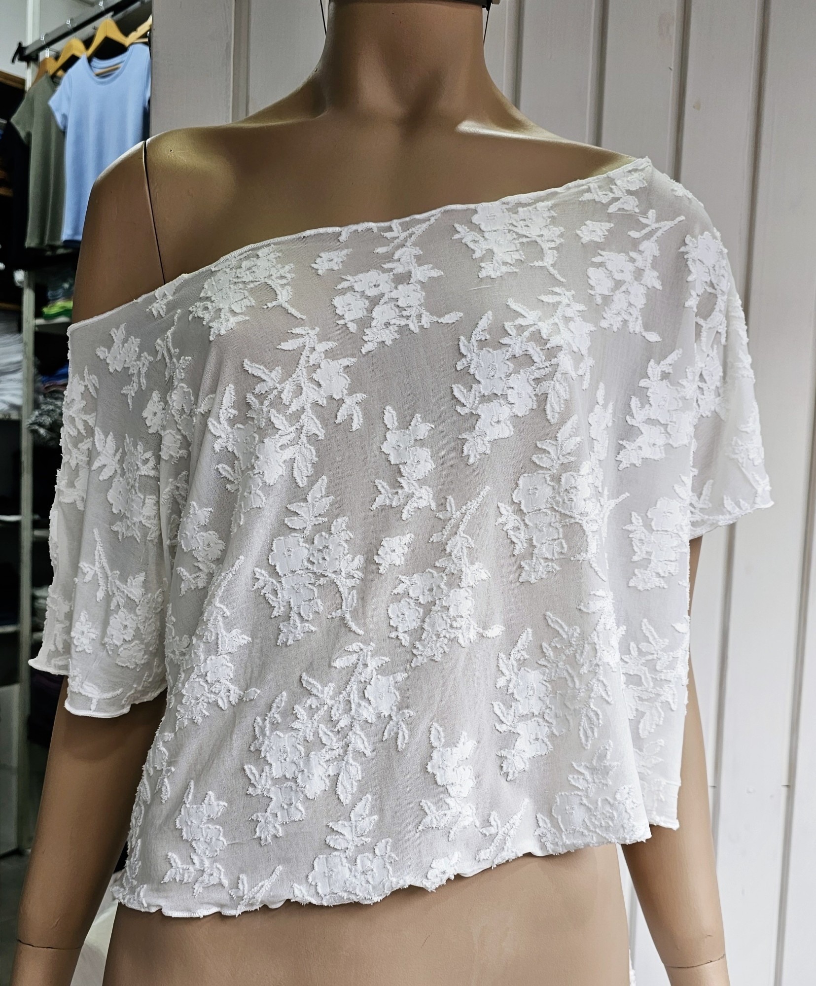Remera Cuello Bote Transparenci - Imagen 2