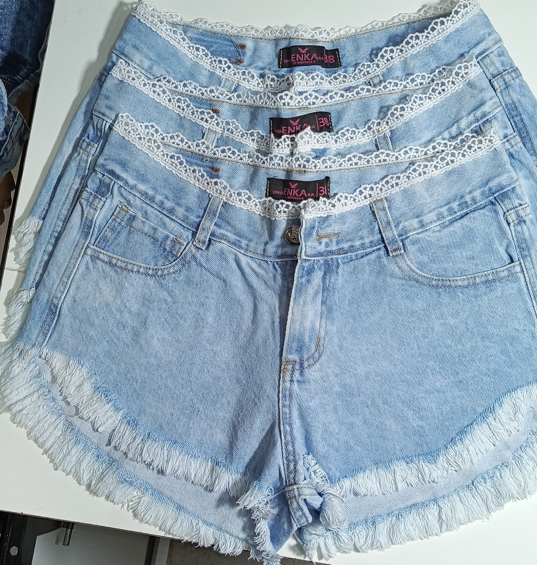 Shorts Deflecado con Puntilla - Imagen 3