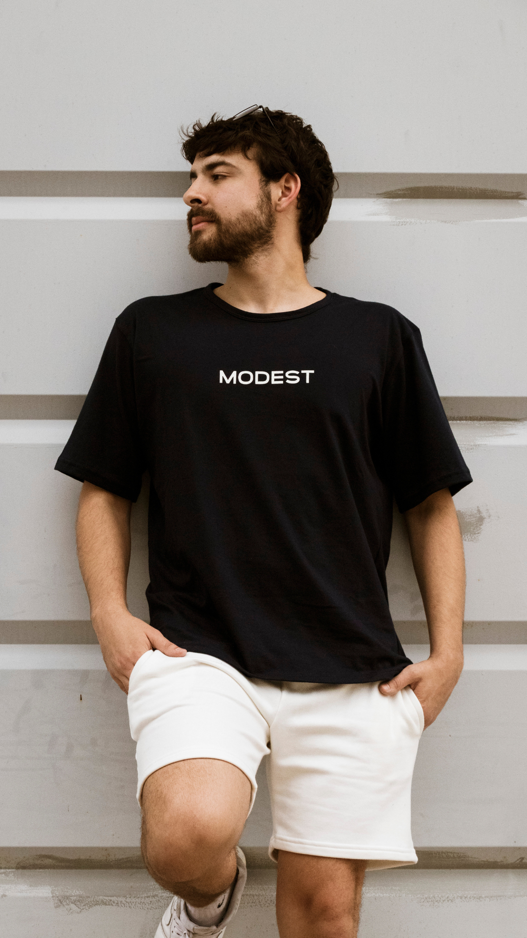 Remera Oversize Negro Hombre Modest Jersey - r103_c.png