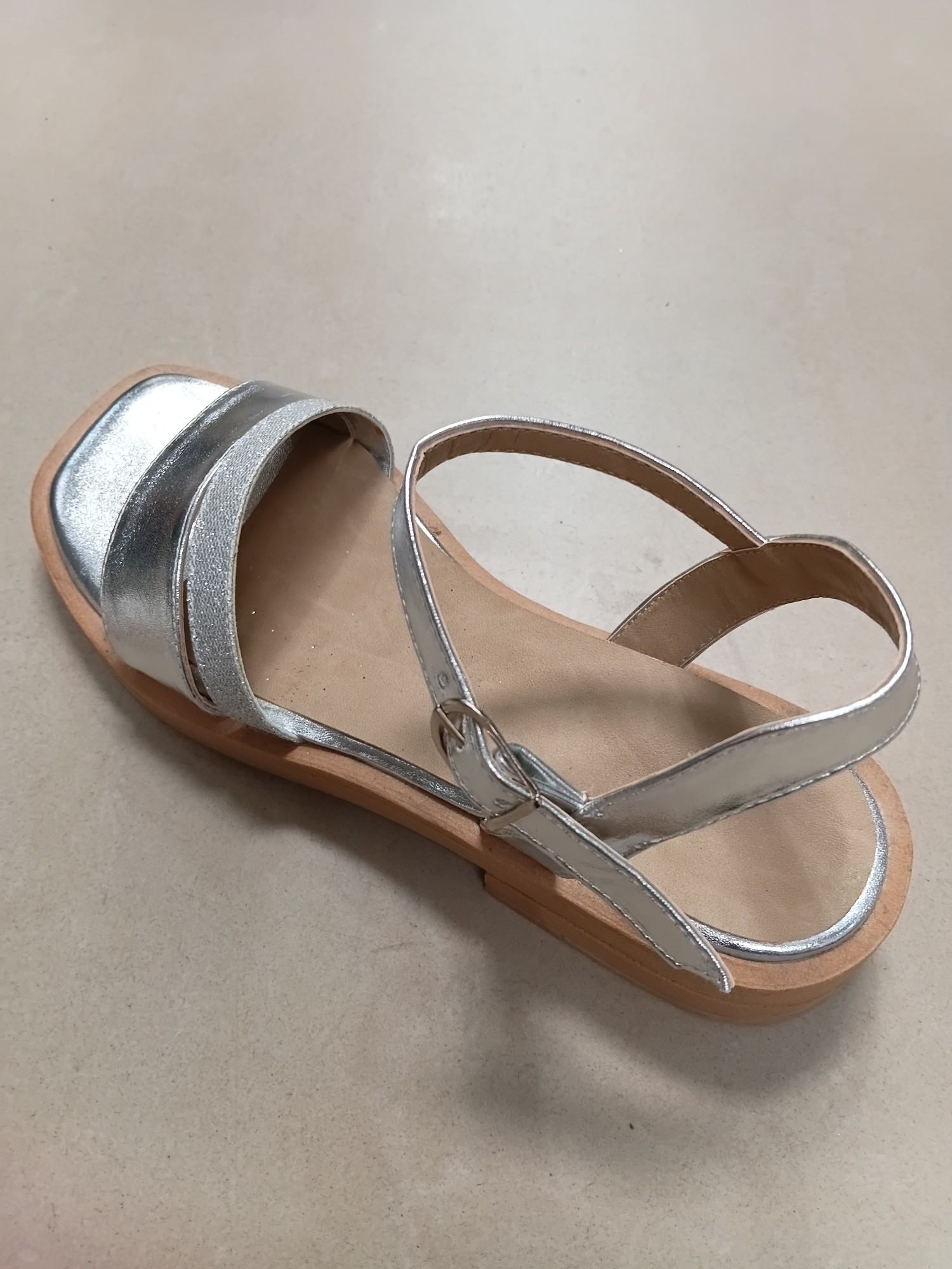 Sandalias en Liquidacion para Mama. - Imagen 2