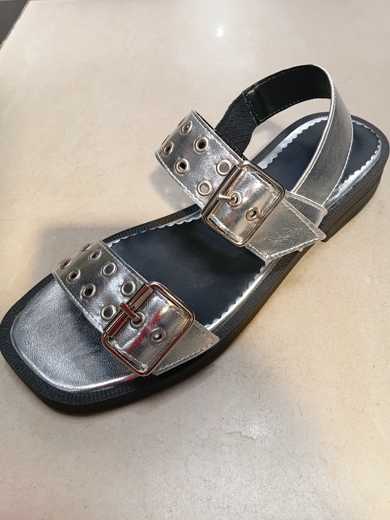 Sandalias en Liquidacion para Mama. - Imagen 4