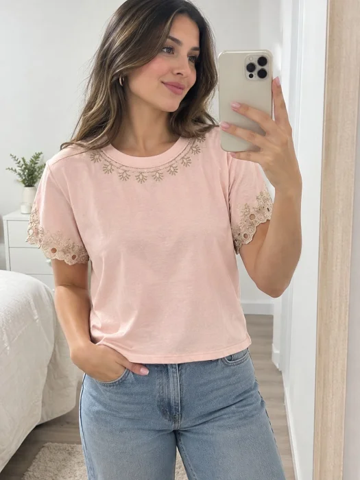 Remera Algodón Importado con Bordado.