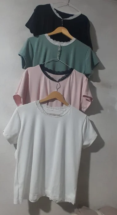 Remeras con Puntillas