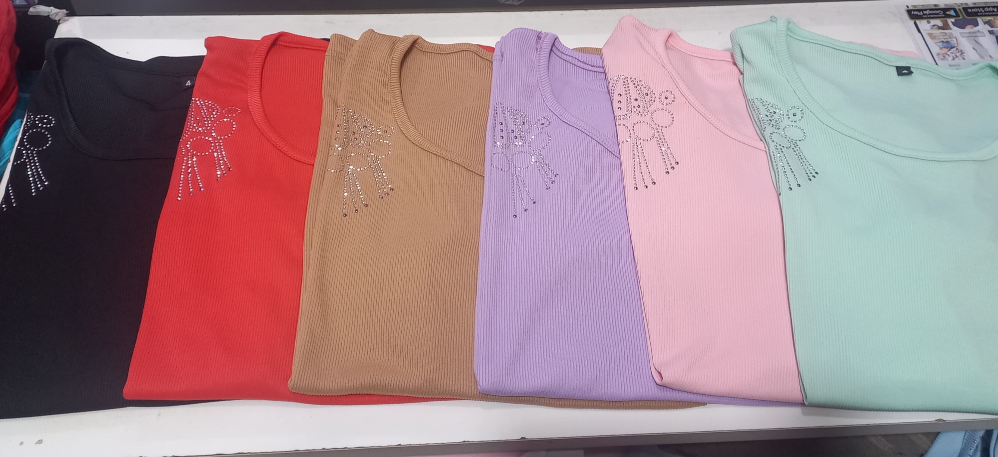 Remera de Morley con Hombros Descubiertos y Brillo - Imagen 2