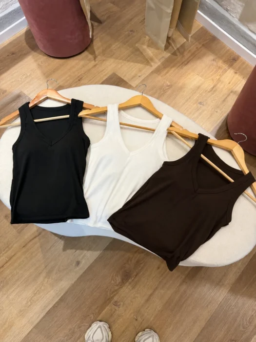 Musculosa con Taza