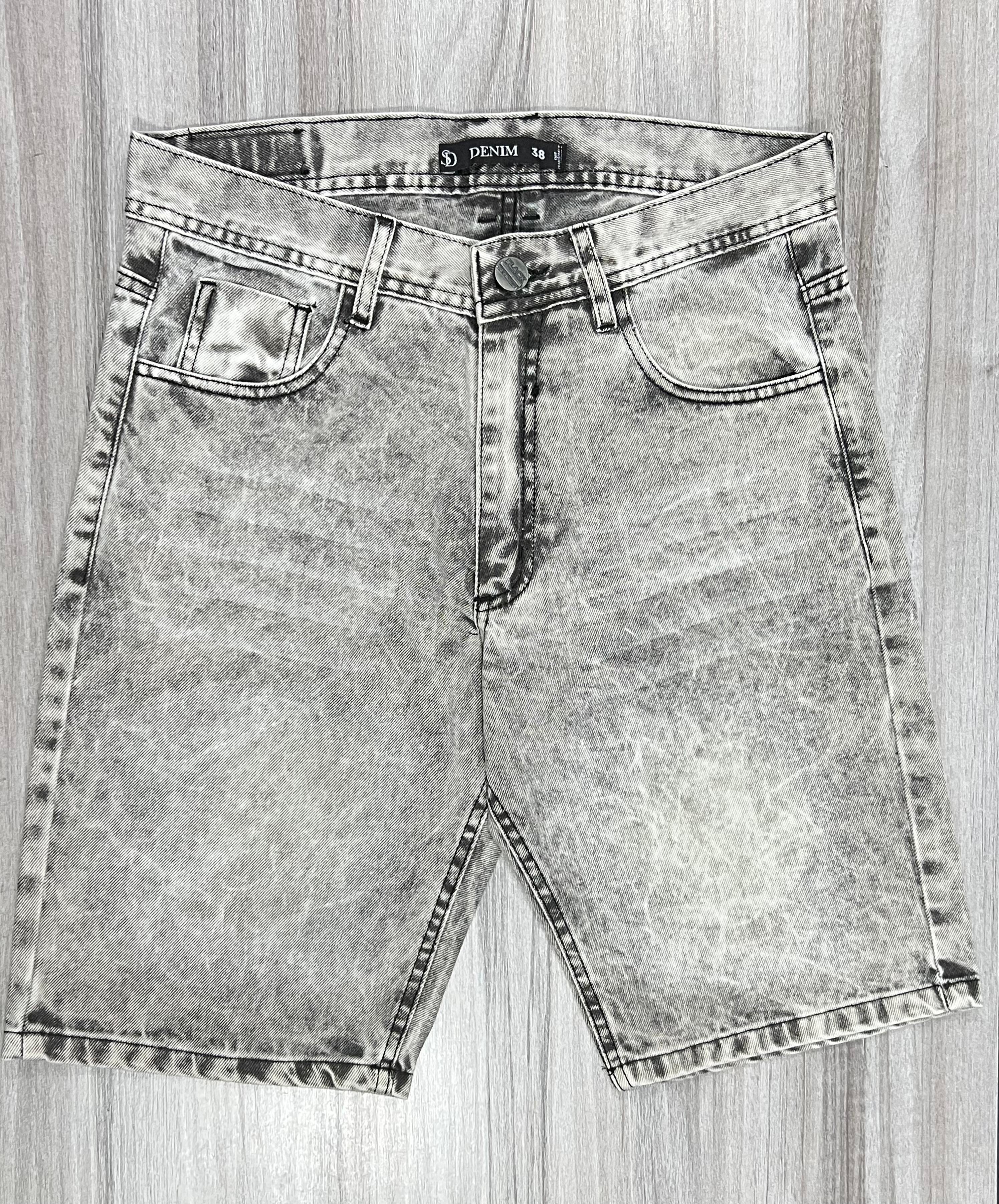 Bermuda Mom Loc+big - 320b0546-65cc-4cef-b993-c308dd78b1f5.jpeg