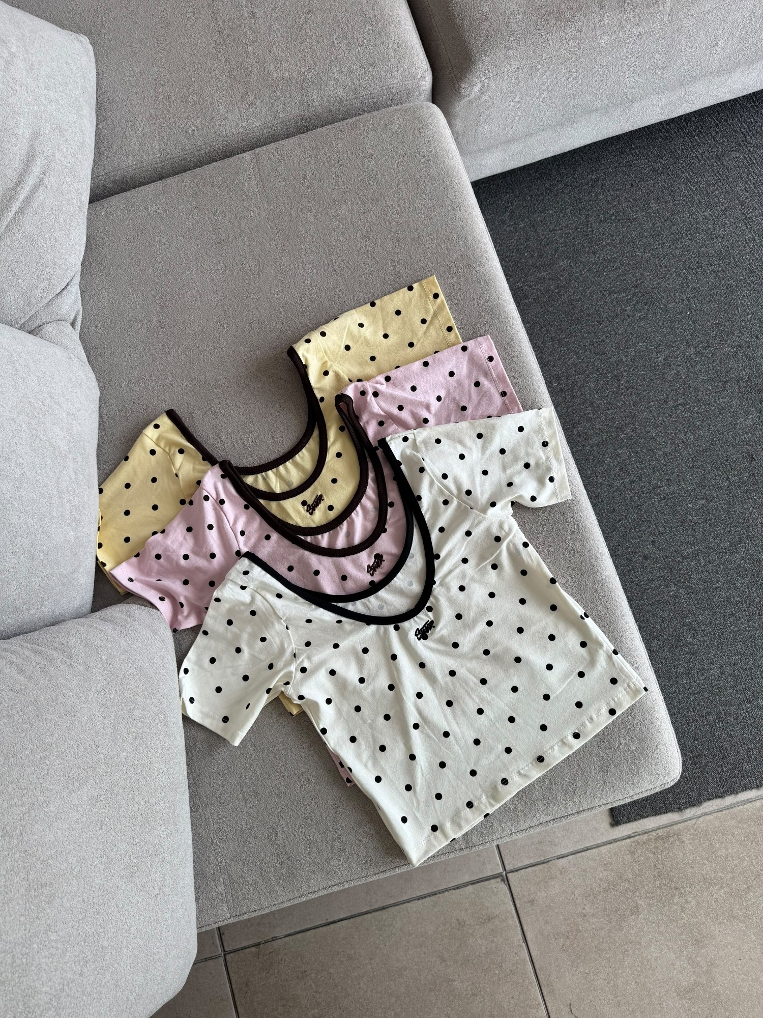 Remera Crop Lunares - Imagen 2