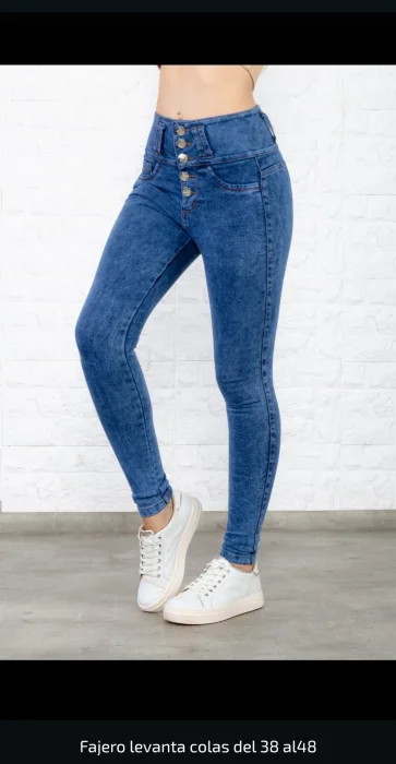 Jeans Levanta Cola
