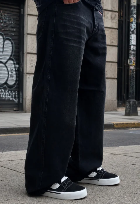 Jeans Baggy Negro Foc. con Bigotes