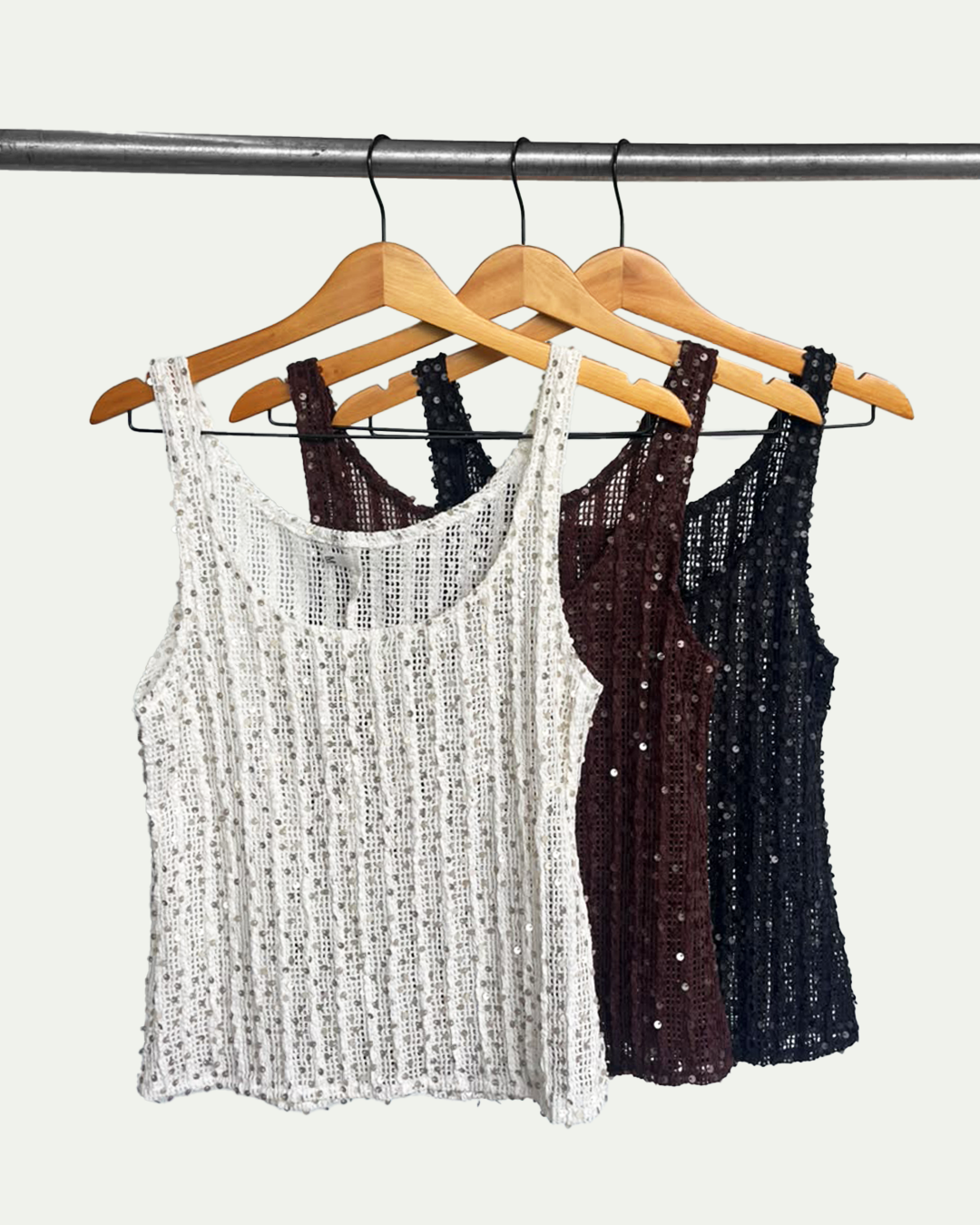 Musculosa Tejido Lentejuelas Escote Redondo - Musculosa_Tejido%20Lentejuelas_Escote%20Redondo_perchero.png