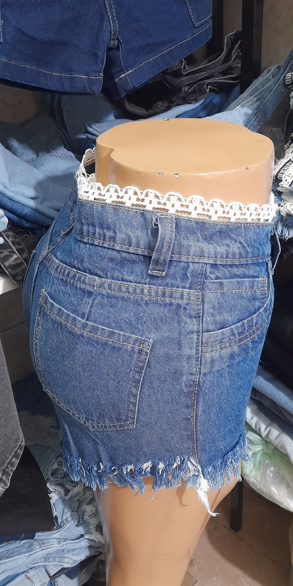 Short Pollera Celeste Puntillas Tiro Intermedio Deflecado Rígido - Imagen 6