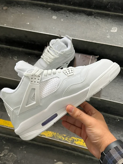 Jordan Retro 4 Blanco