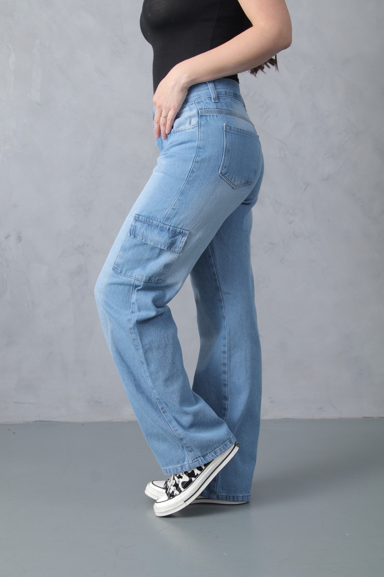 Wide Leg Celeste Cargo con Bolsillo Delantero - Imagen 7