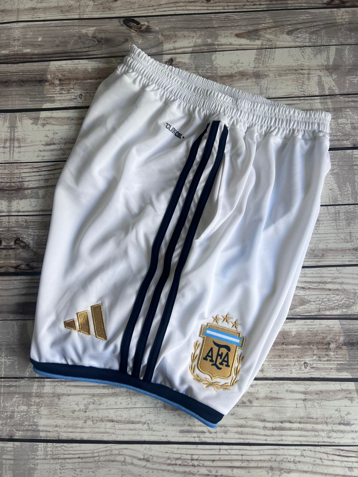 Short Argentina Blanco - 73aa78b6-d13f-41a4-9509-86e79fbdfd8d.jpeg