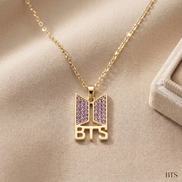 Collar de Bts en Dorado con Circones Morado