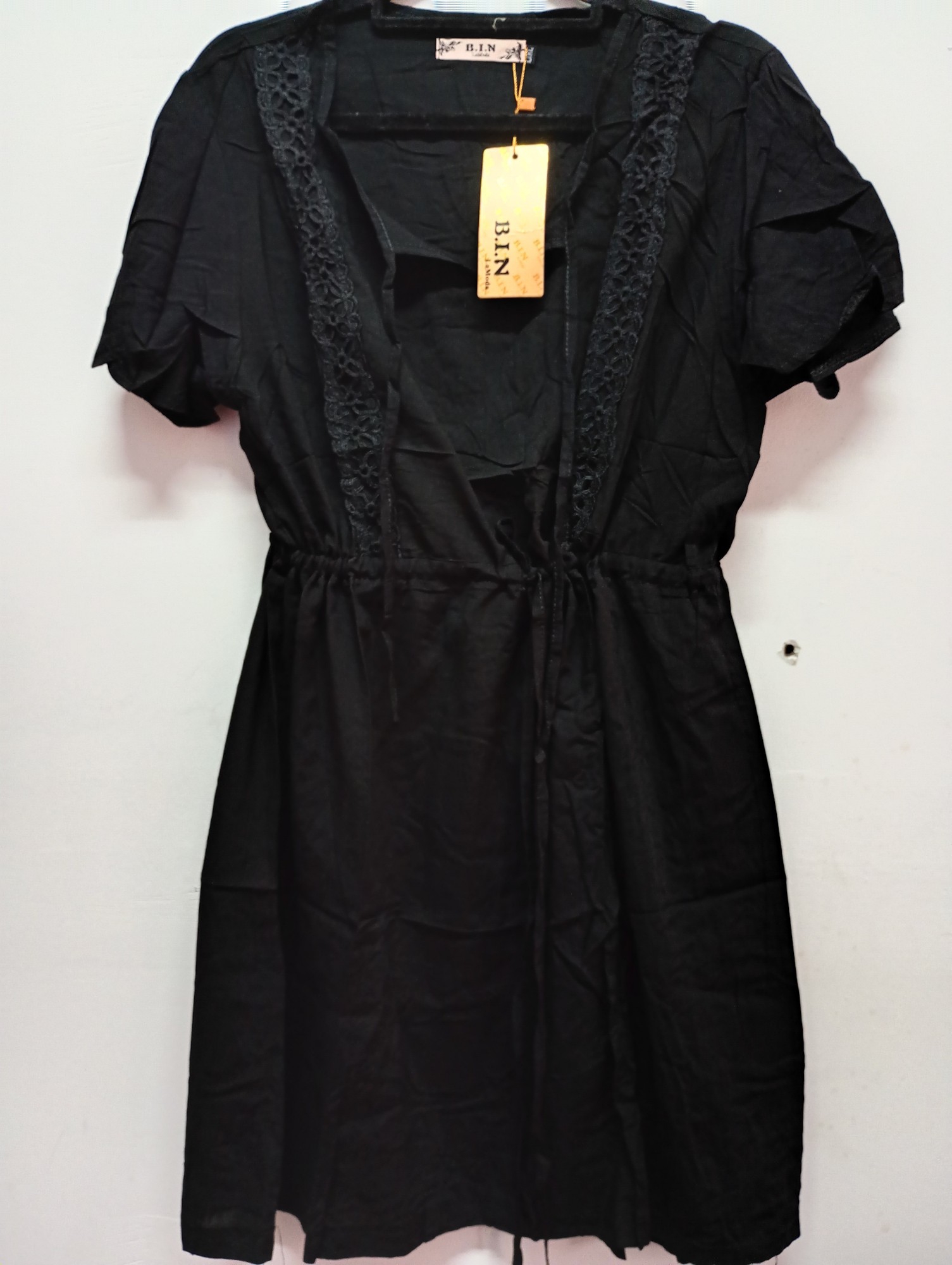 Vestidos Cortos con Detalles de Puntilla - Imagen 2