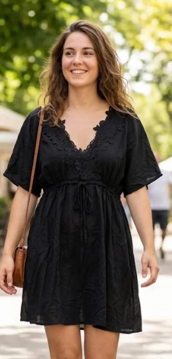 Vestido Corto con Aplique