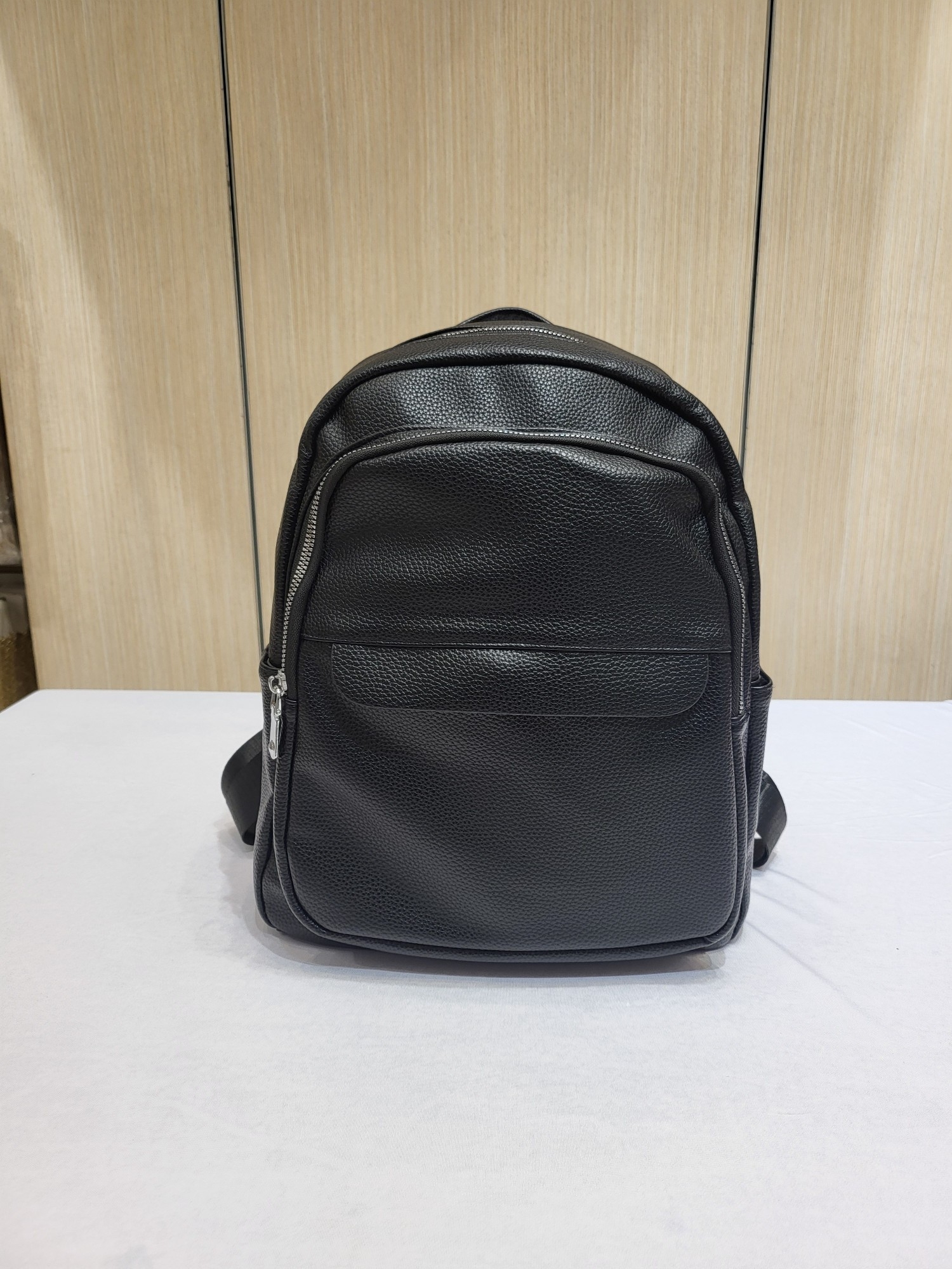 Mochila Clásica Eco Cuero - Imagen 2