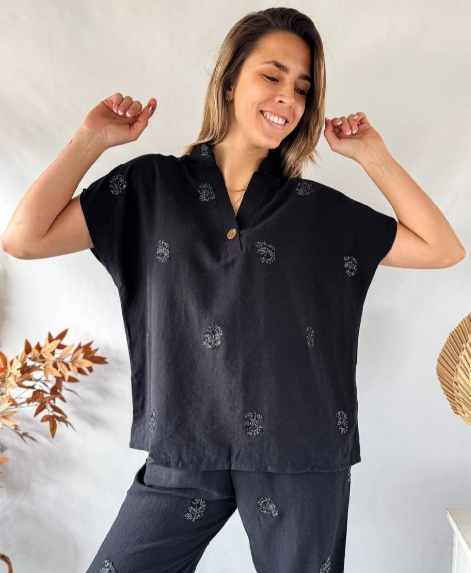 Blusa de Lino Bordada - Imagen 2