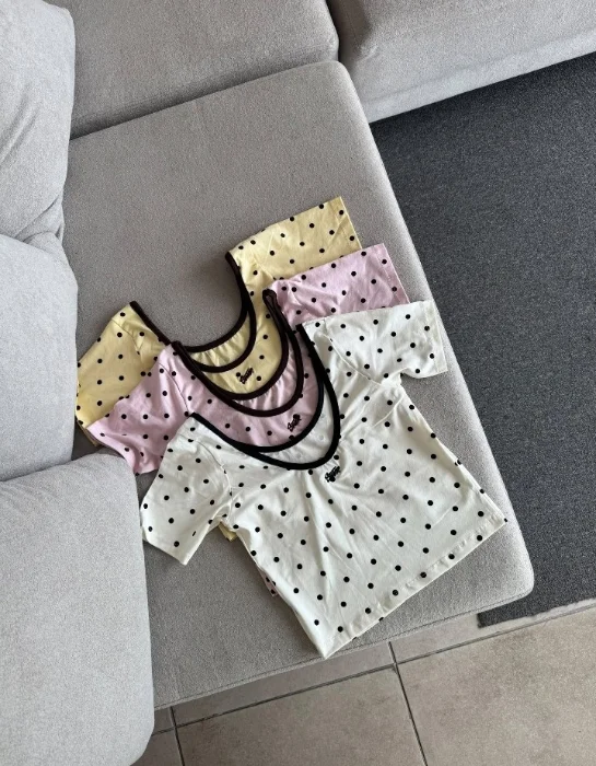 Remeras Crop Lunares