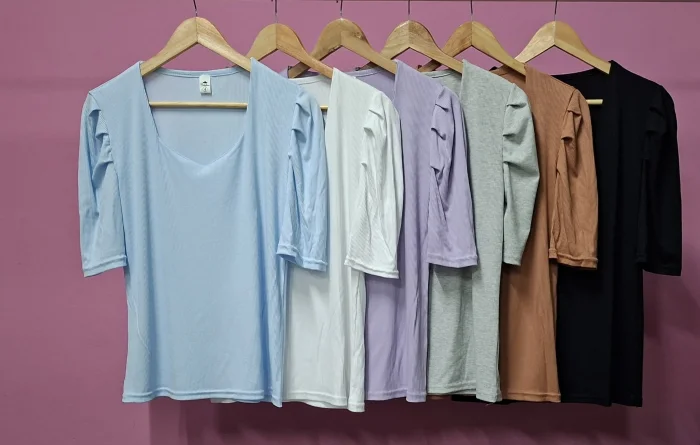 Remera Cuello Espejo