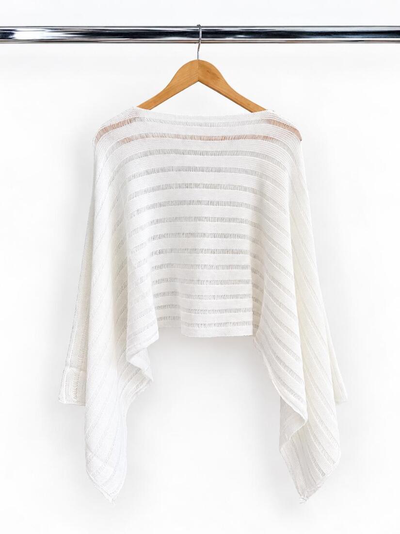 Suéter Poncho Calado de Hilo Liviano  Estilo Boho Chic - 8750.jpg