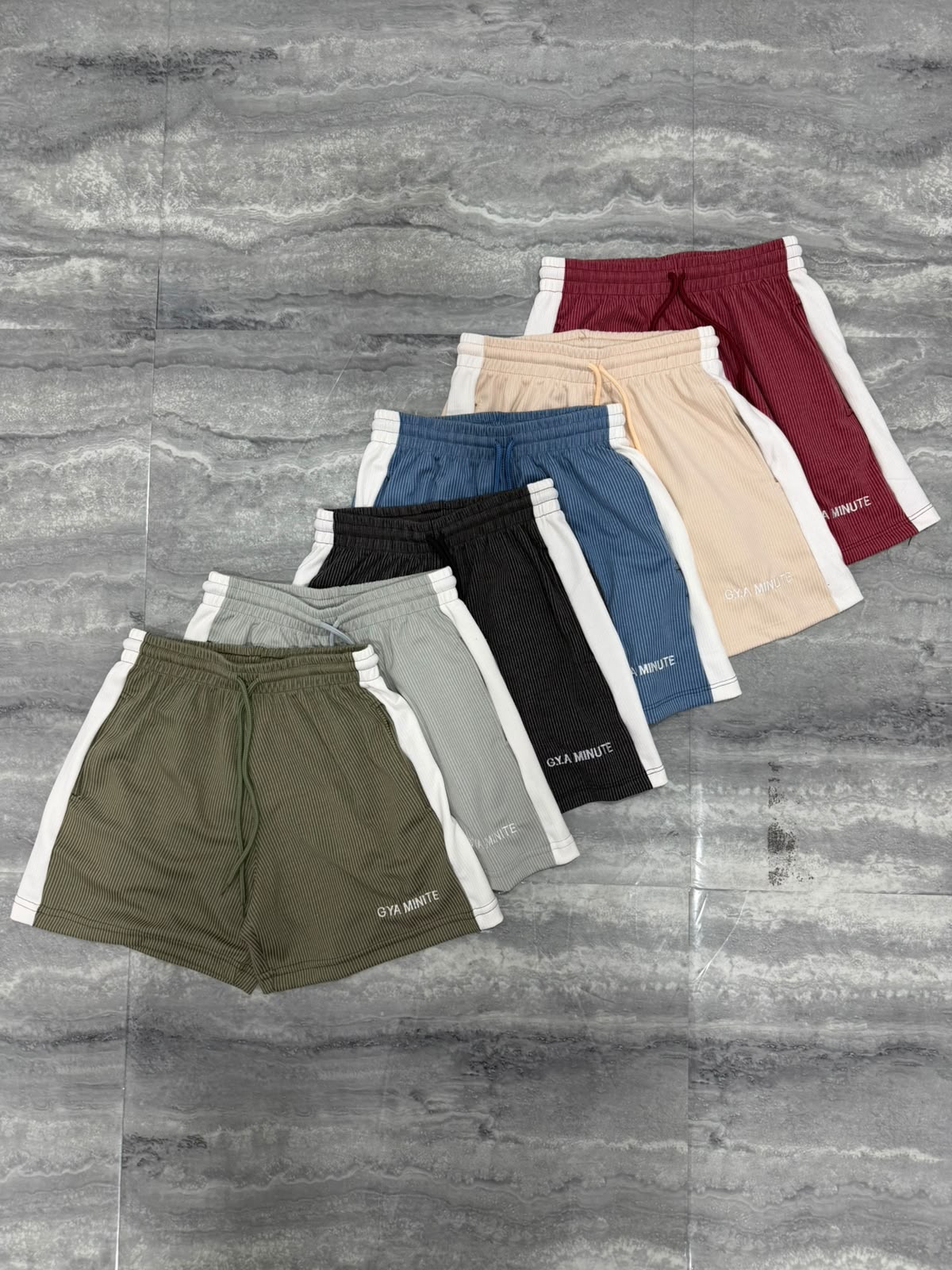 Short Bordado de Morley Diésel con Franja - a6a169b3-664e-406b-9a2d-b842833cfdd8.jpeg