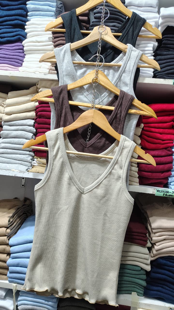 Musculosa Escote V - Imagen 2