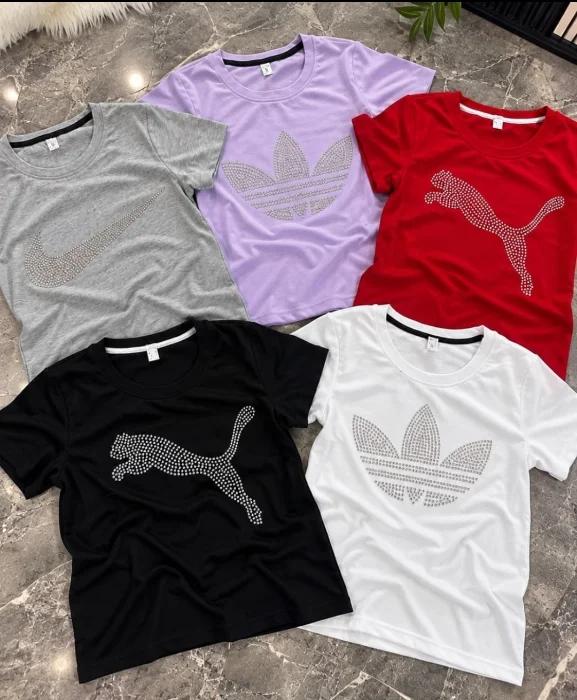 Remera con Strass